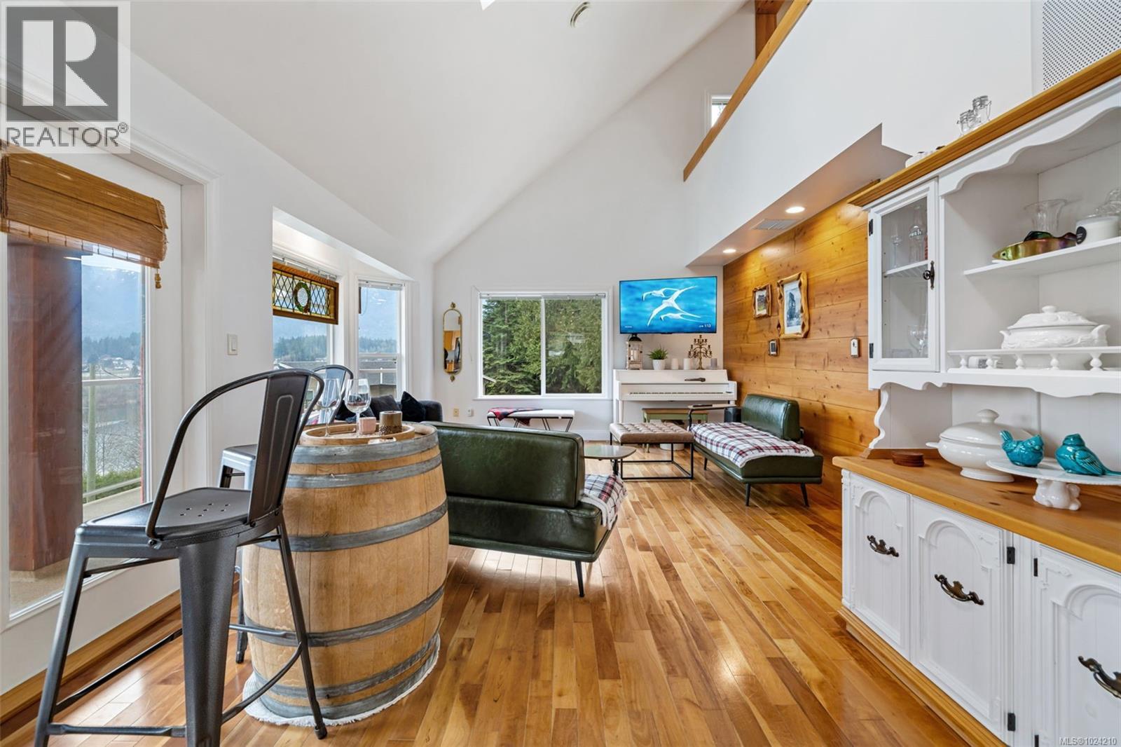 279 Castley Hts, Lake Cowichan, British Columbia  V0R 2G0 - Photo 8 - 1024210