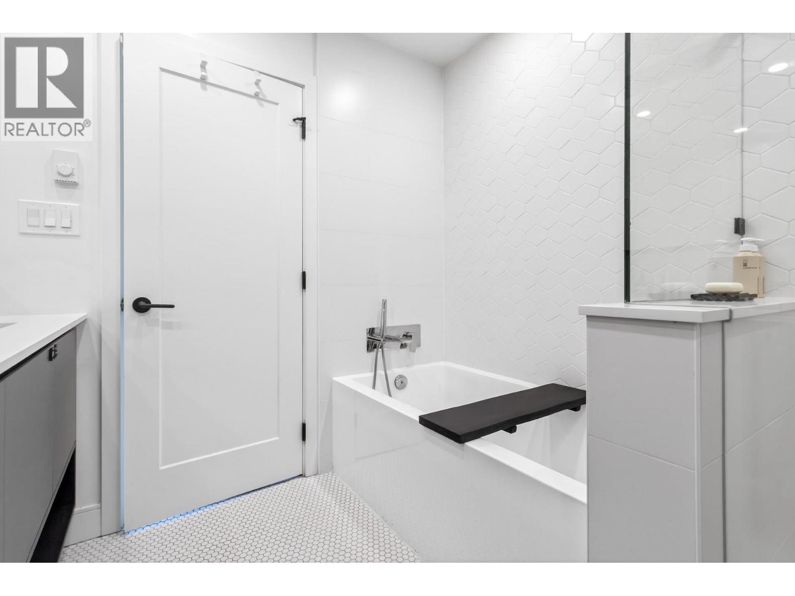 524 55 Klahanie Drive, Port Moody, British Columbia  V3H 0M9 - Photo 14 - R3083132