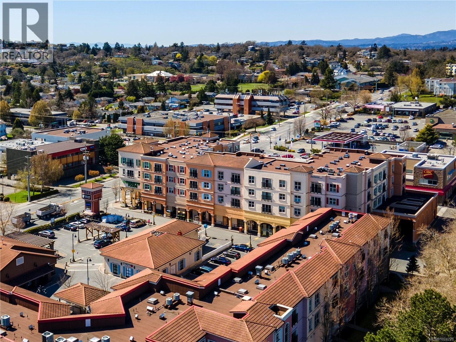 U8 3907 Cedar Hill Rd, Saanich, British Columbia  V8P 3Z8 - Photo 39 - 1024228