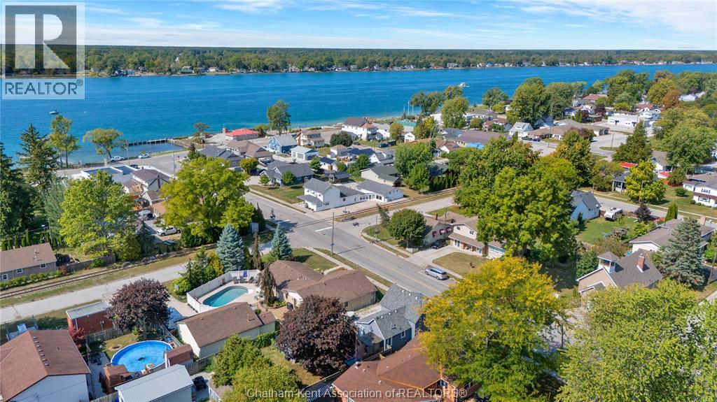 475 Broadway Street, Port Lambton, Ontario  N0P 2B0 - Photo 4 - 26000077