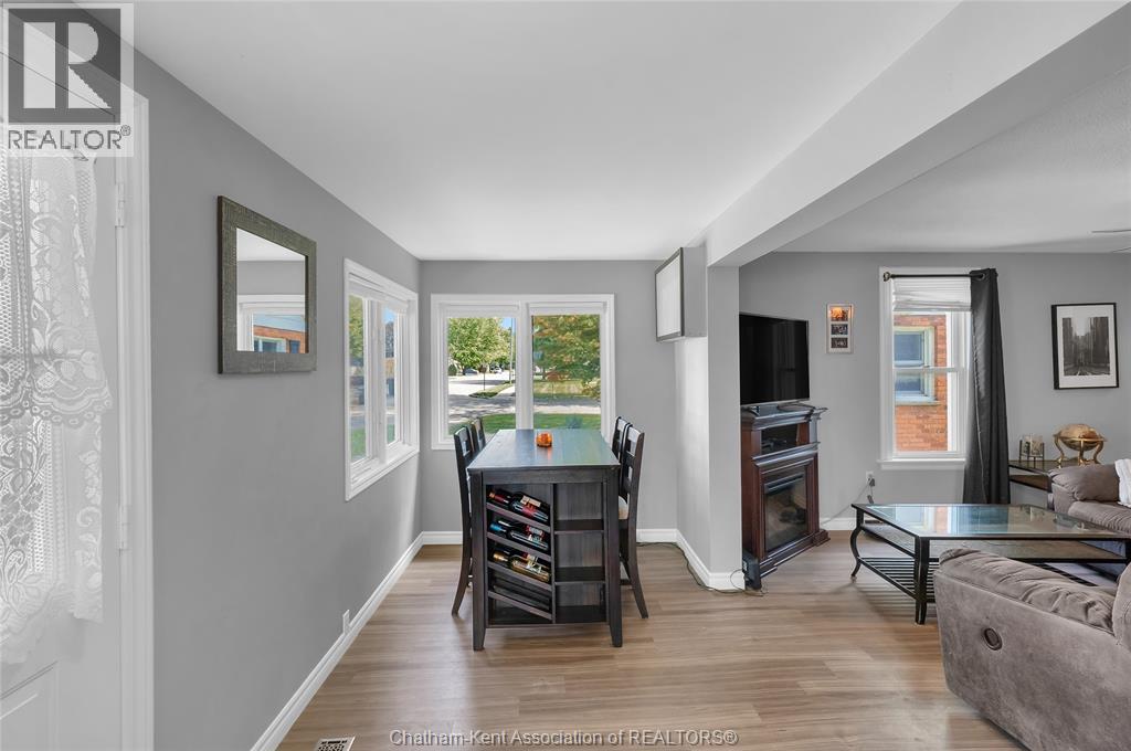 475 Broadway Street, Port Lambton, Ontario  N0P 2B0 - Photo 19 - 26000077