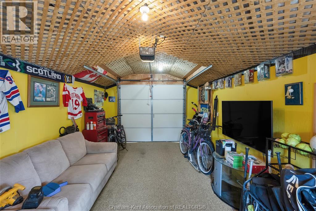 475 Broadway Street, Port Lambton, Ontario  N0P 2B0 - Photo 8 - 26000077