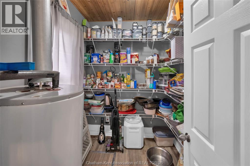 475 Broadway Street, Port Lambton, Ontario  N0P 2B0 - Photo 13 - 26000077