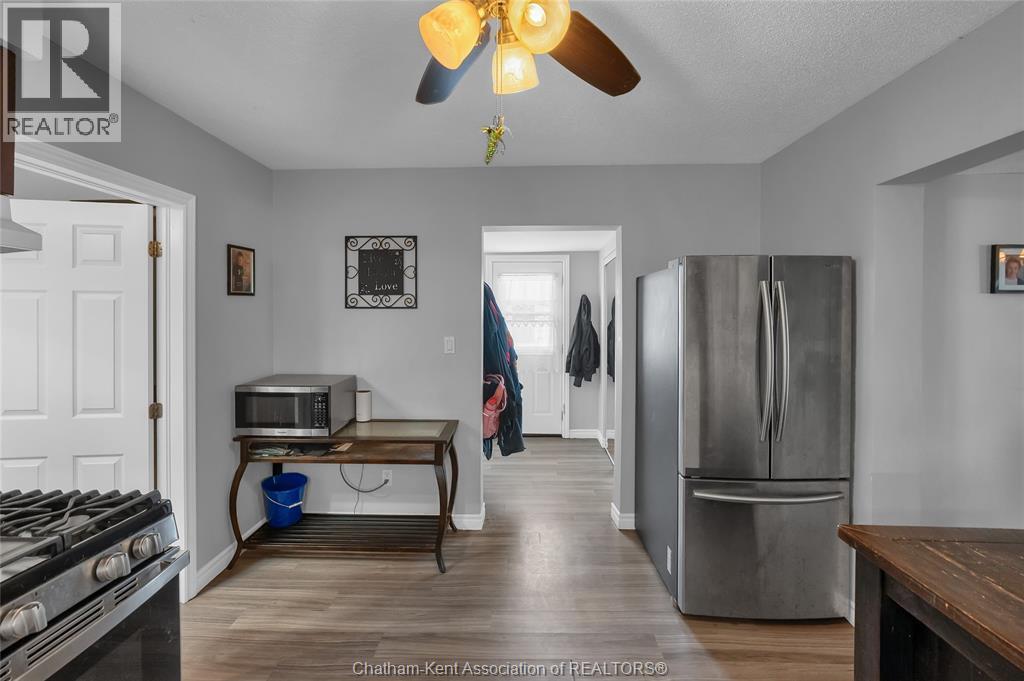 475 Broadway Street, Port Lambton, Ontario  N0P 2B0 - Photo 11 - 26000077