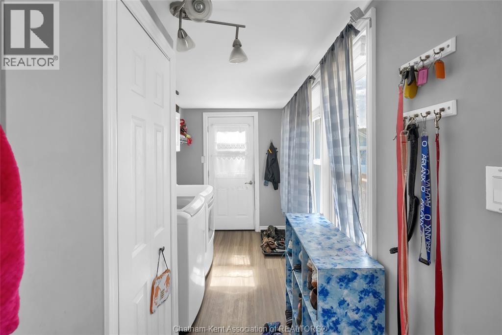 475 Broadway Street, Port Lambton, Ontario  N0P 2B0 - Photo 36 - 26000077