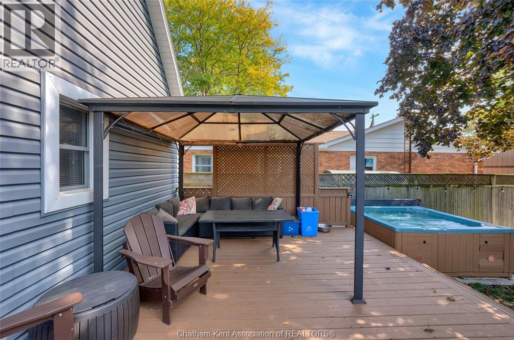 475 Broadway Street, Port Lambton, Ontario  N0P 2B0 - Photo 38 - 26000077