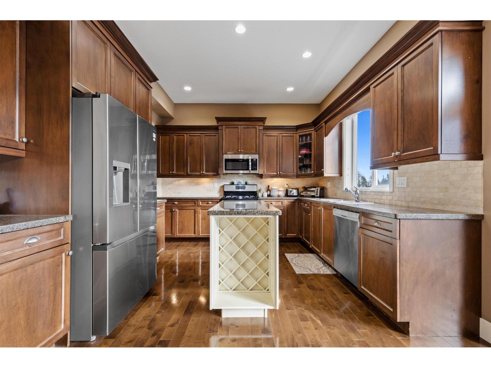 15072 61b Avenue, Surrey, British Columbia V3S 5L7 - Photo 13 - R3083857