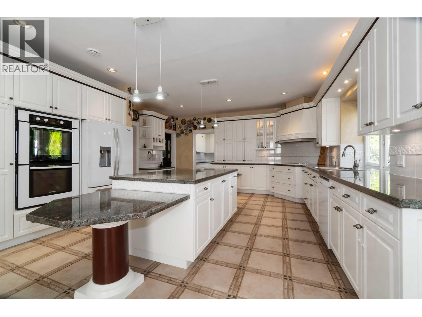 7483 Government Road, Burnaby, British Columbia  V5A 2C5 - Photo 10 - R3024784