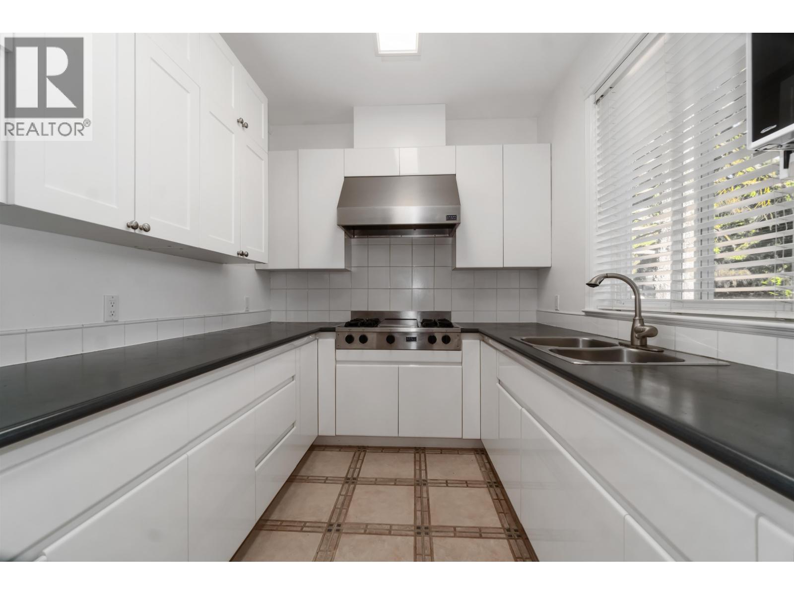 7483 Government Road, Burnaby, British Columbia  V5A 2C5 - Photo 11 - R3024784