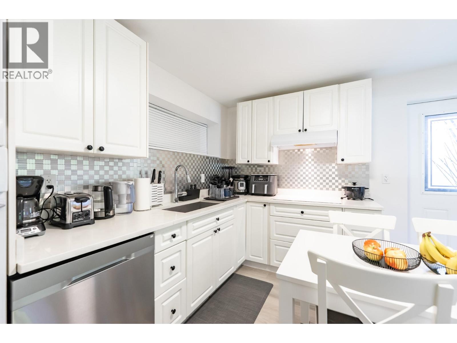 Garden Suite-4605 Prime Street, North Vancouver, British Columbia  V7K 2R5 - Photo 12 - R3083963