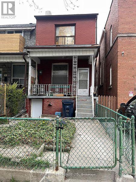 Upper - 26 Carr Street, Toronto, Ontario  M5T 1B5 - Photo 9 - C12734236