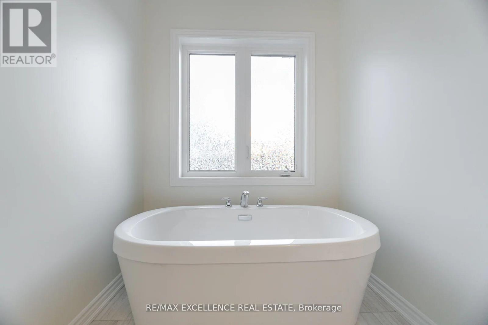 300 Okanagan Path, Oshawa, Ontario  L1H 0A7 - Photo 28 - E12734234