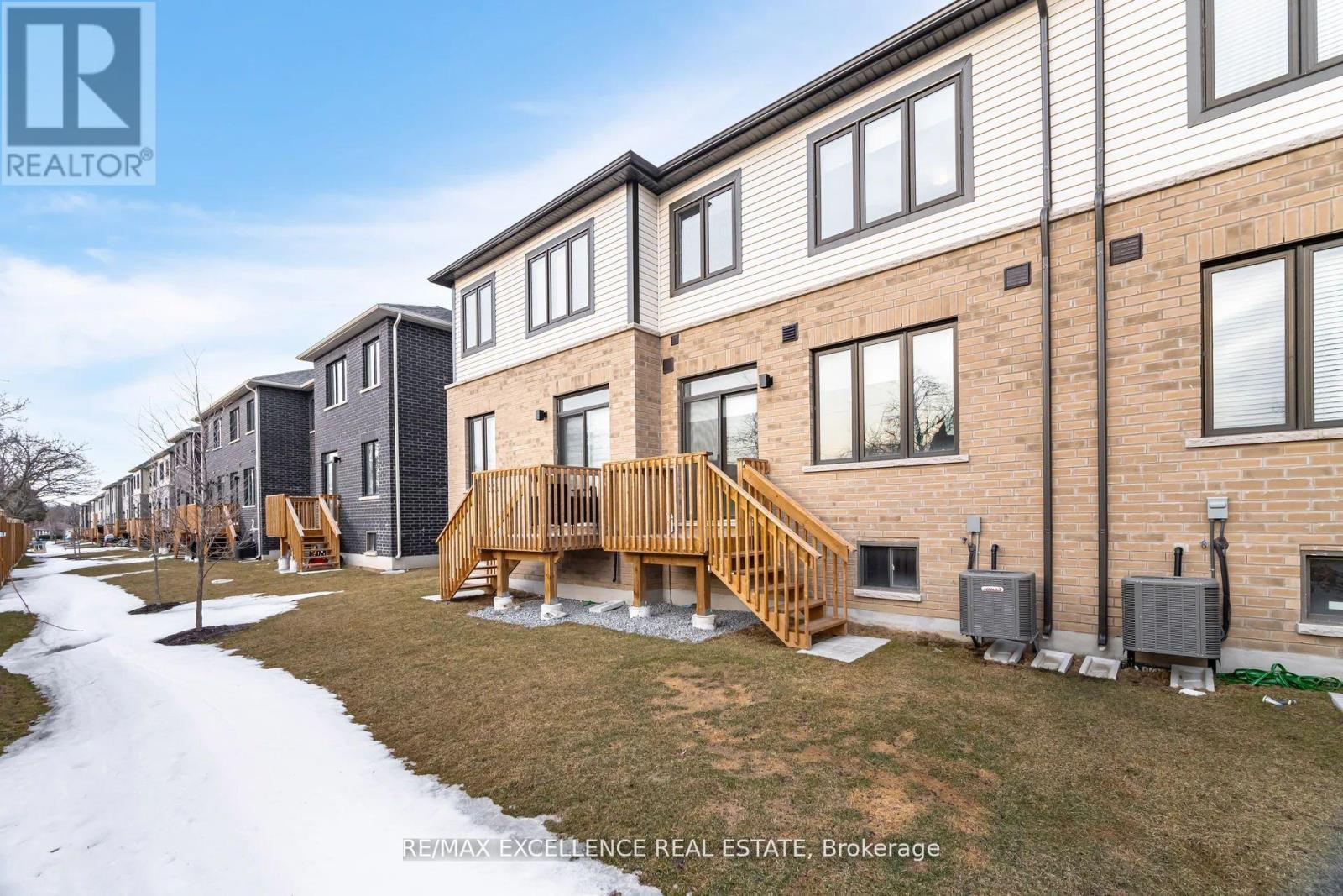 300 Okanagan Path, Oshawa, Ontario  L1H 0A7 - Photo 39 - E12734234