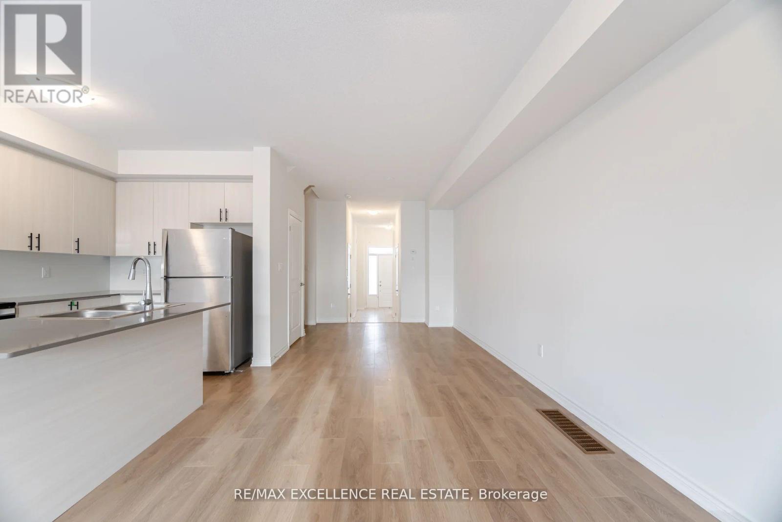 300 Okanagan Path, Oshawa, Ontario  L1H 0A7 - Photo 9 - E12734234