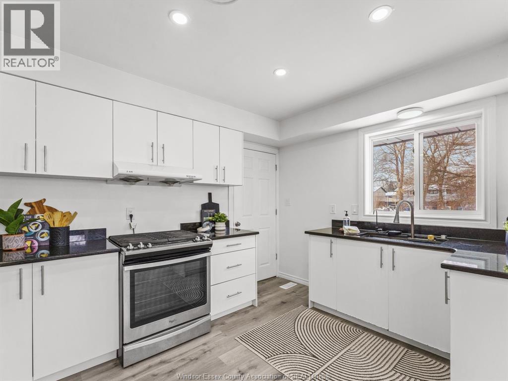 1457 S Cameron Boulevard, Windsor, Ontario  N9B 3C8 - Photo 15 - 26002050
