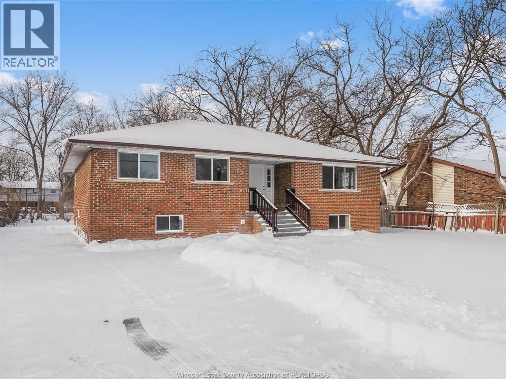 1457 S Cameron Boulevard, Windsor, Ontario  N9B 3C8 - Photo 2 - 26002050