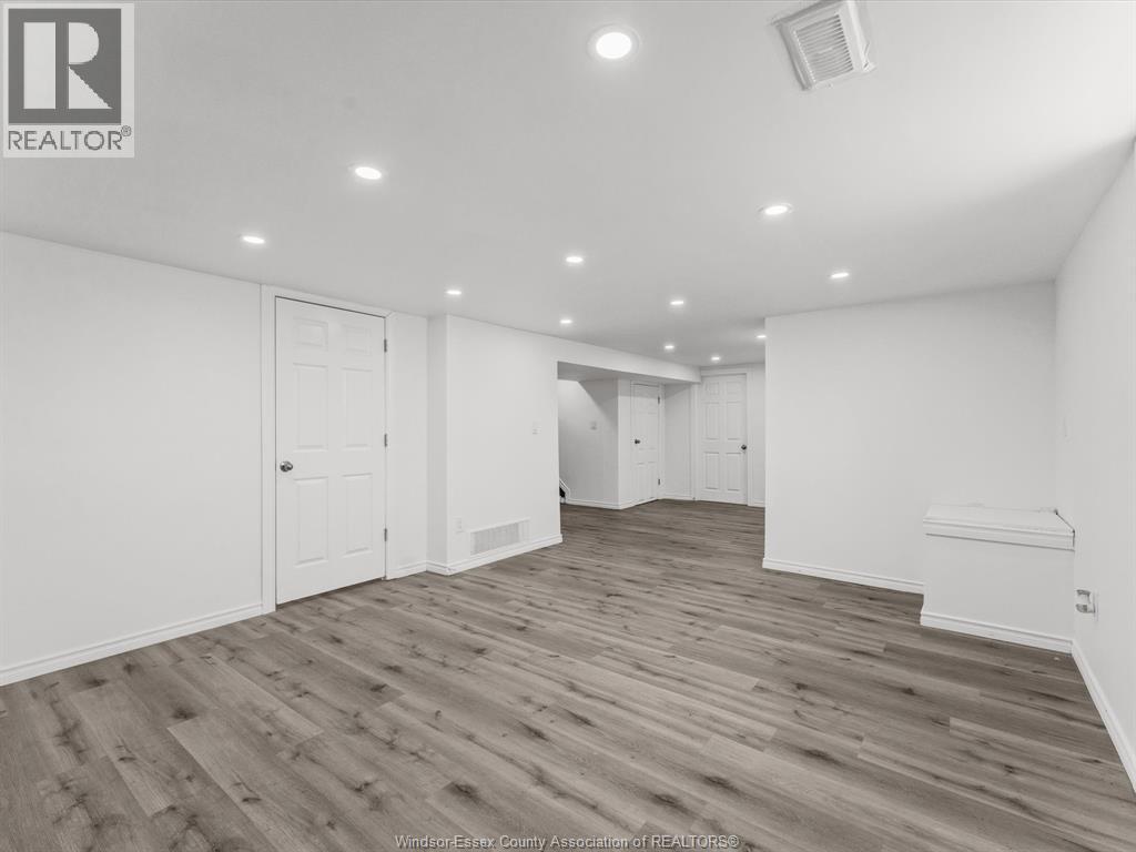 1457 S Cameron Boulevard, Windsor, Ontario  N9B 3C8 - Photo 32 - 26002050