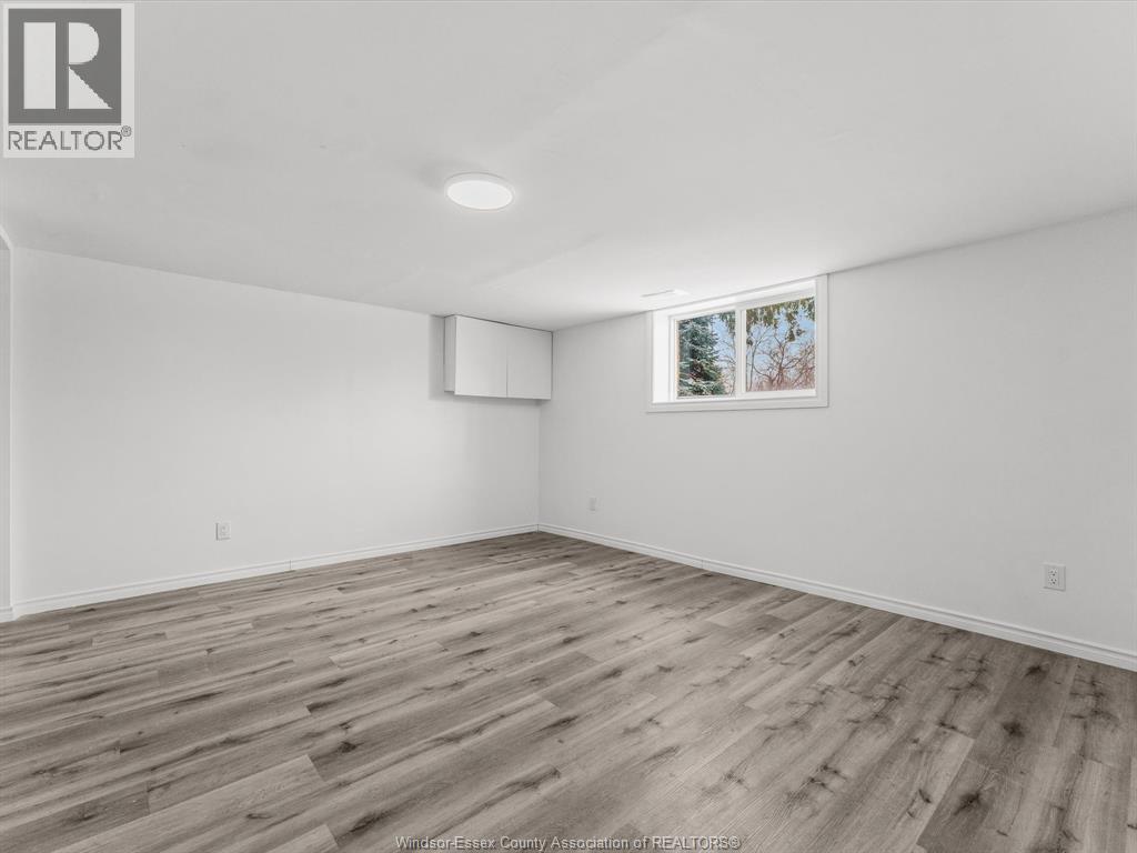 1457 S Cameron Boulevard, Windsor, Ontario  N9B 3C8 - Photo 35 - 26002050