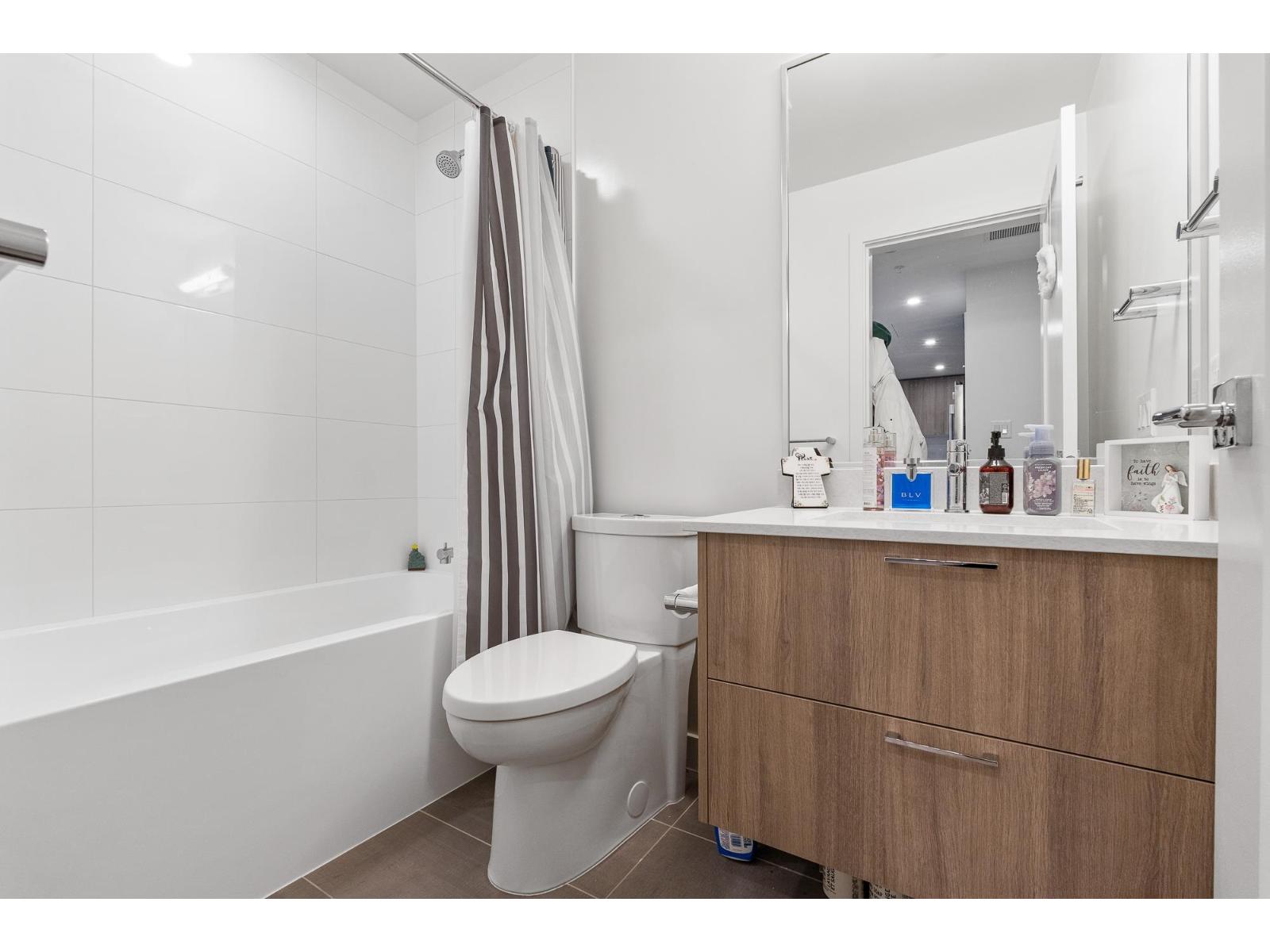 2701 8551 201 Street, Langley, British Columbia  V2Y 3Y5 - Photo 19 - R3083905