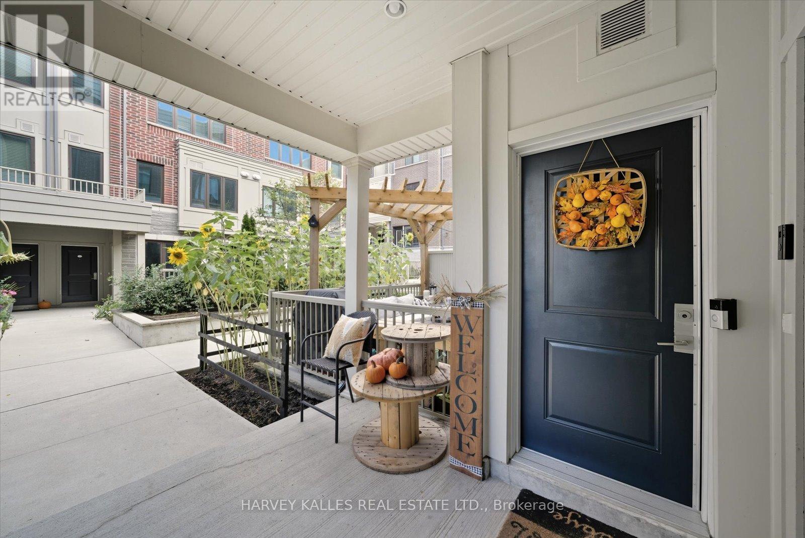 21 - 95 EASTWOOD PARK GARDENS, Toronto, Ontario