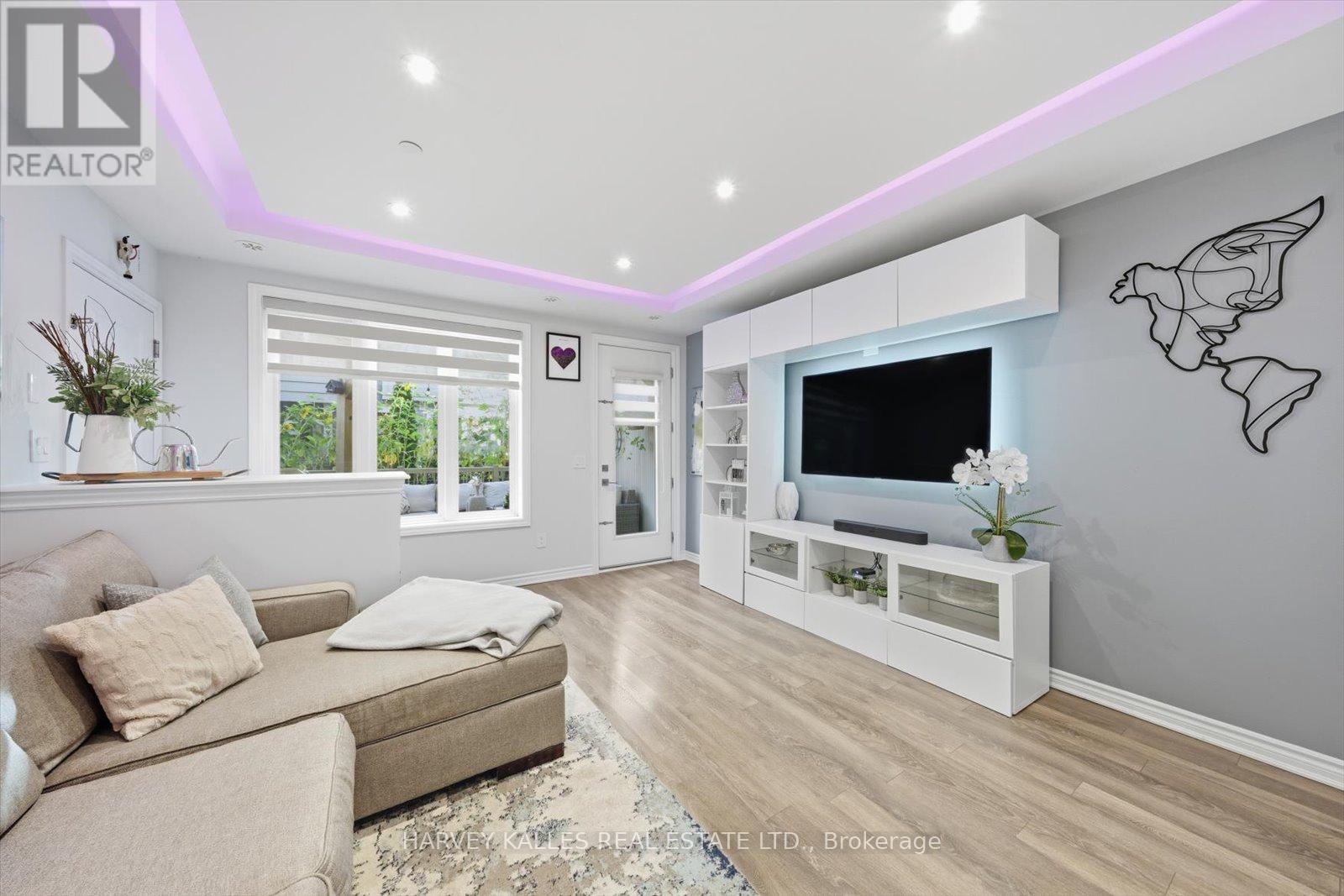 21 - 95 Eastwood Park Gardens, Toronto, Ontario  M8W 0B9 - Photo 4 - W12734230