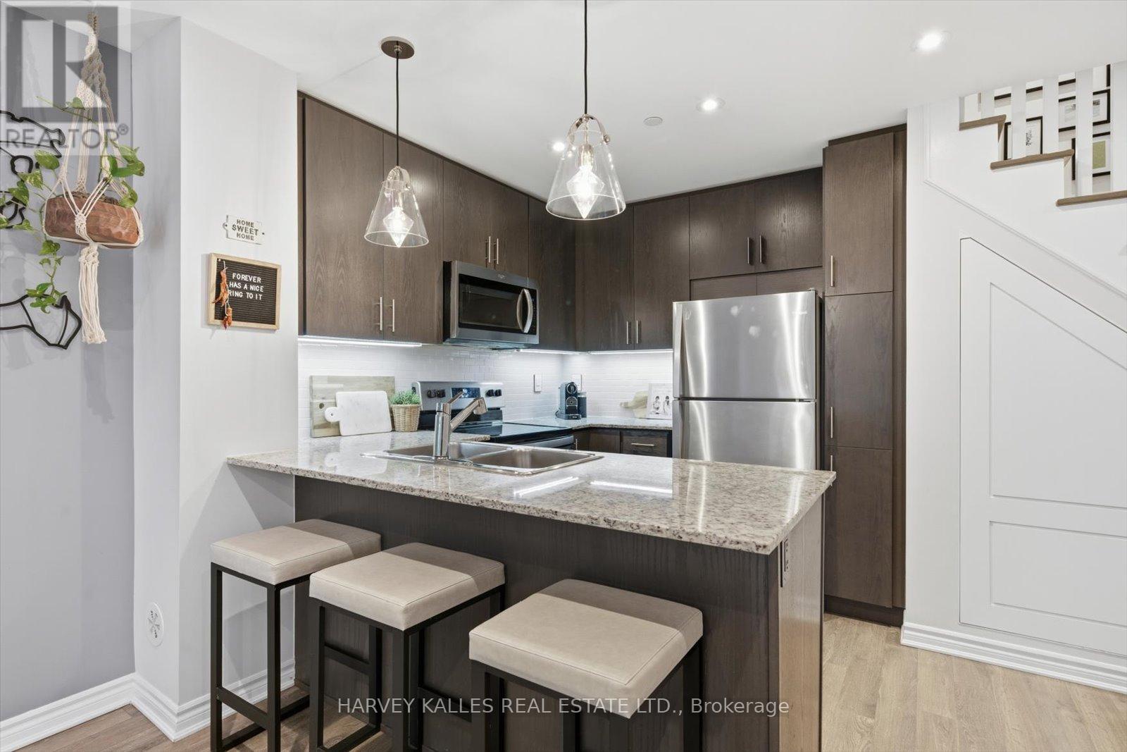 21 - 95 Eastwood Park Gardens, Toronto, Ontario  M8W 0B9 - Photo 6 - W12734230