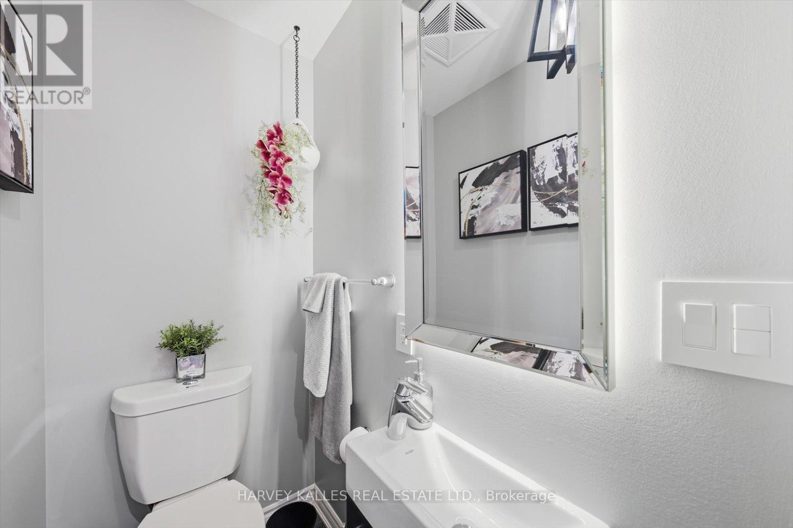 21 - 95 Eastwood Park Gardens, Toronto, Ontario  M8W 0B9 - Photo 8 - W12734230