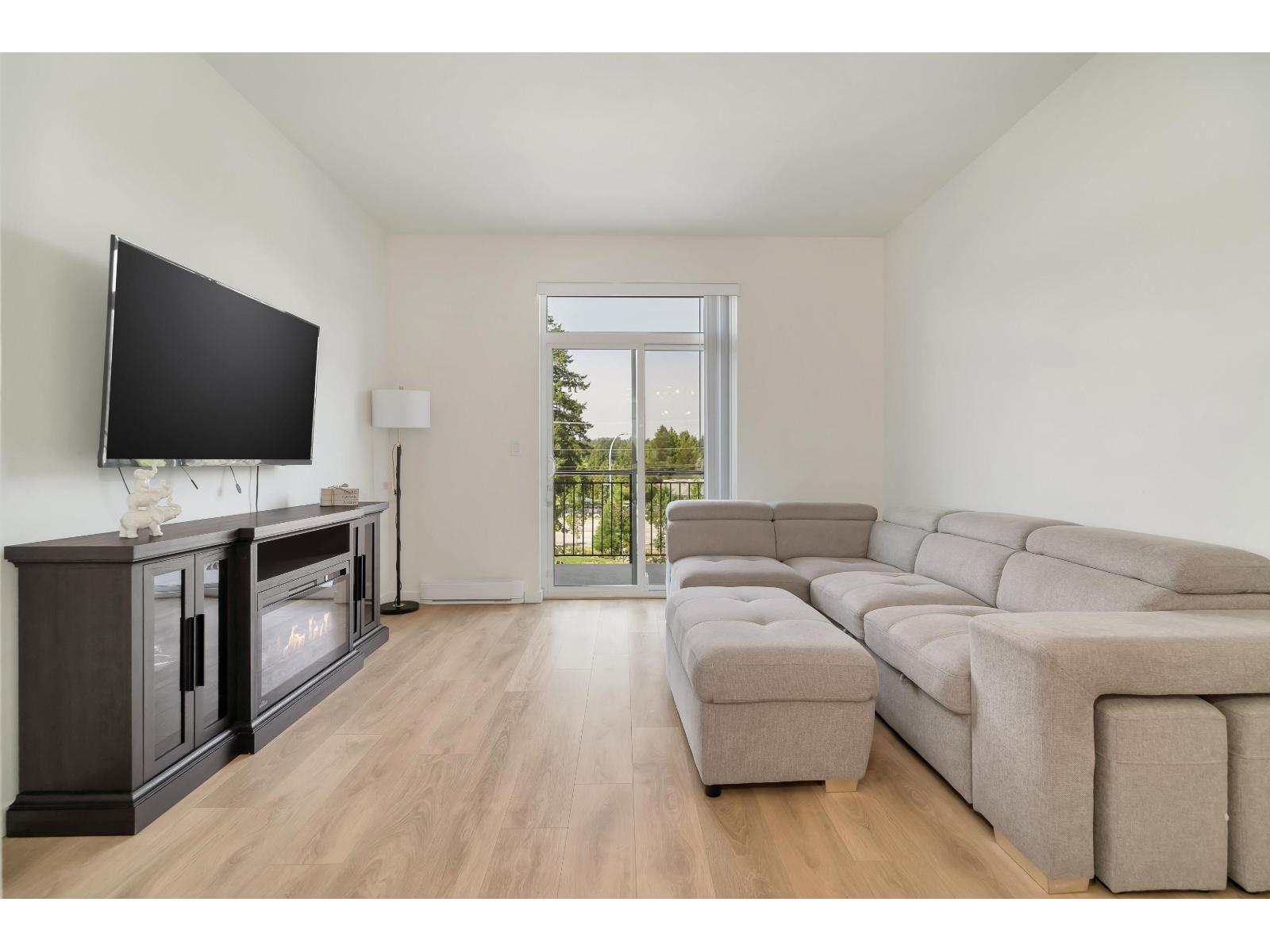 99 15235 Sitka Drive, Surrey, British Columbia V3S 0A9 - Photo 8 - R3082442