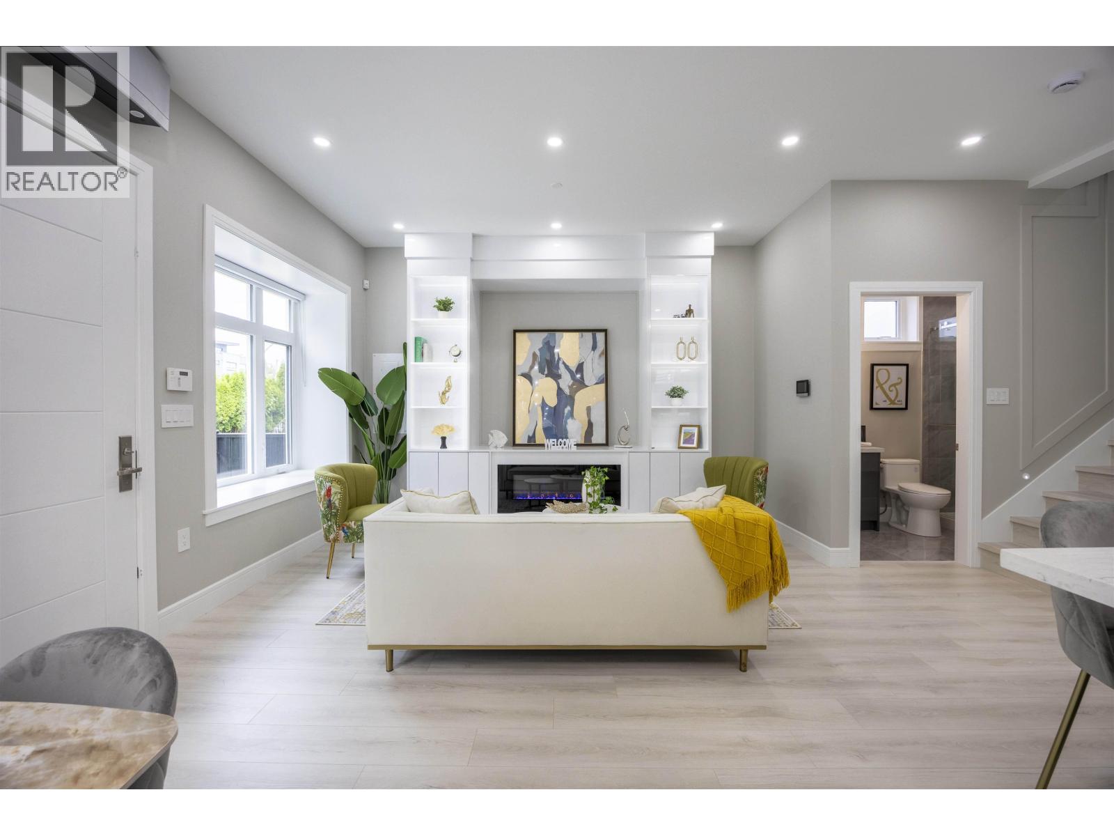 1 5808 Lanark Street, Vancouver, British Columbia V5P 2Y4 - Photo 3 - R3083953