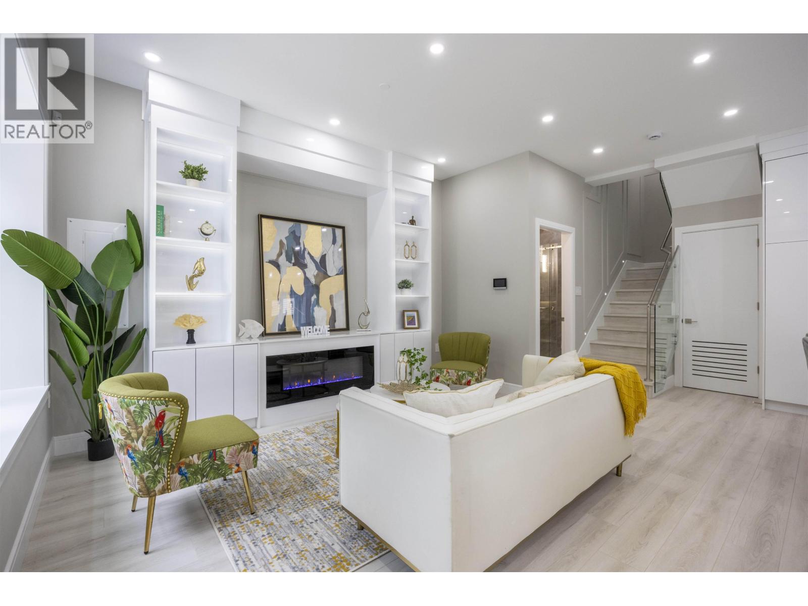 1 5808 Lanark Street, Vancouver, British Columbia V5P 2Y4 - Photo 2 - R3083953