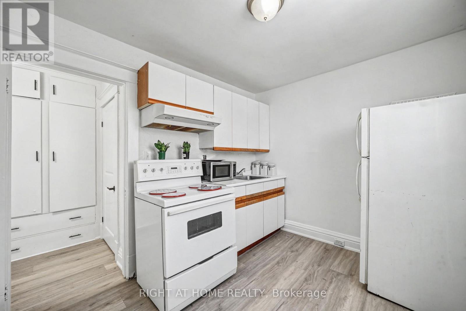 36 Berryman Avenue, St. Catharines, Ontario  L2R 3W9 - Photo 20 - X12734244