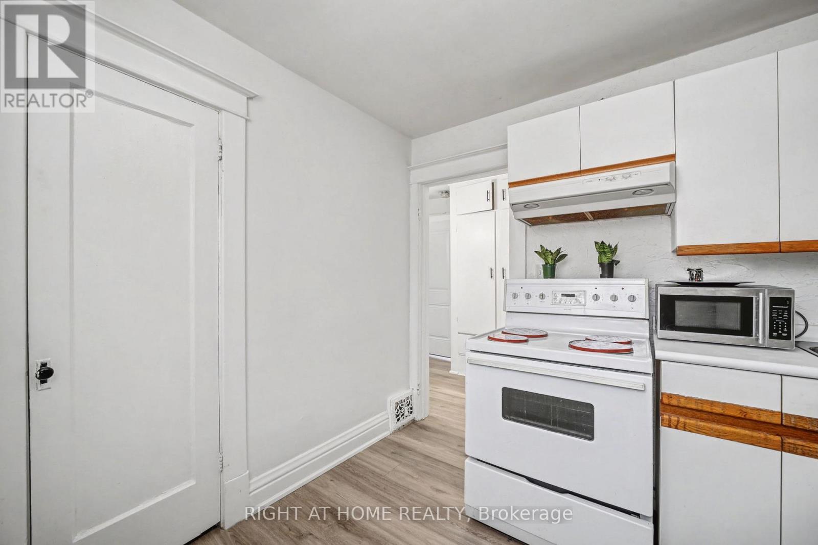 36 Berryman Avenue, St. Catharines, Ontario  L2R 3W9 - Photo 21 - X12734244