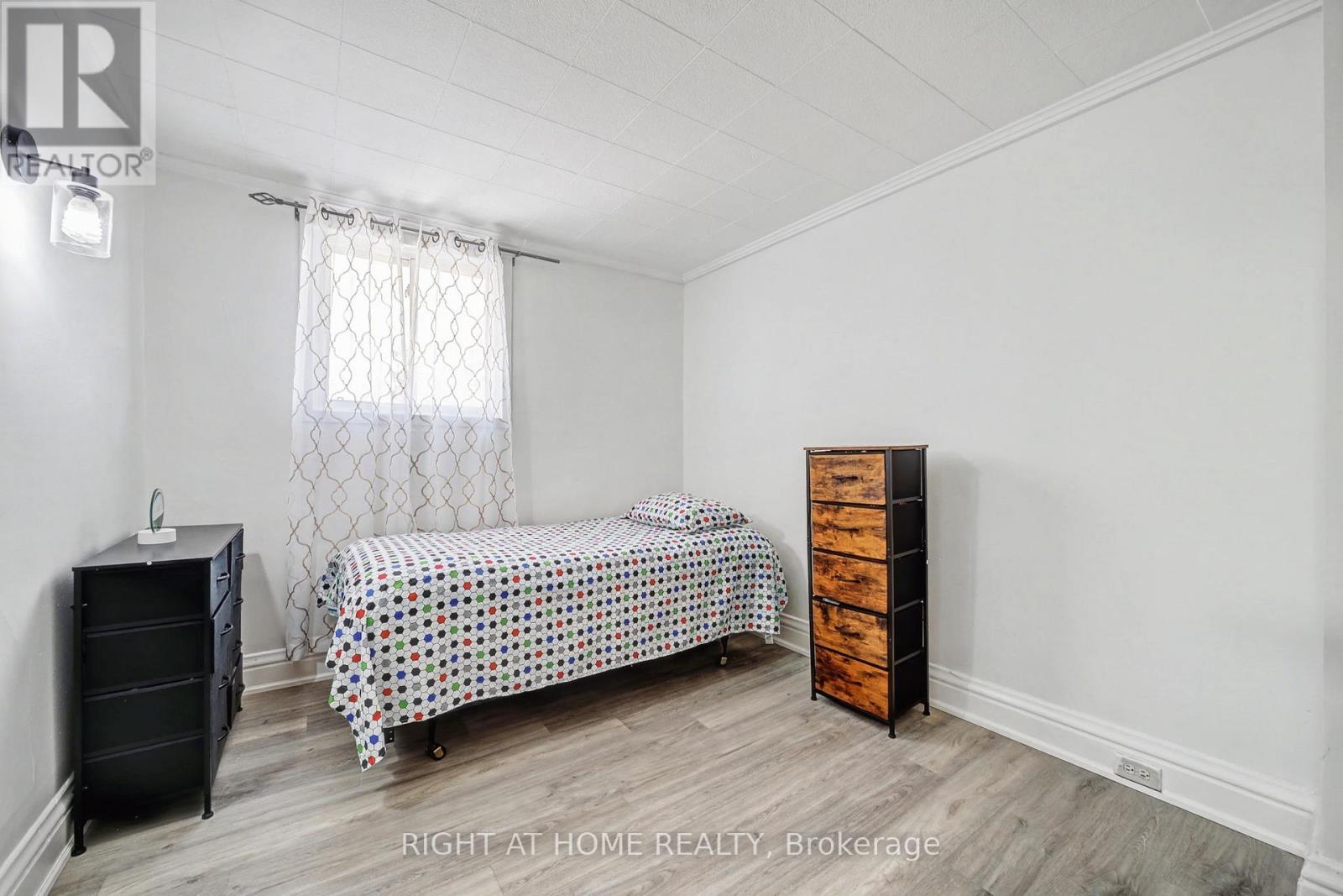 36 Berryman Avenue, St. Catharines, Ontario  L2R 3W9 - Photo 23 - X12734244