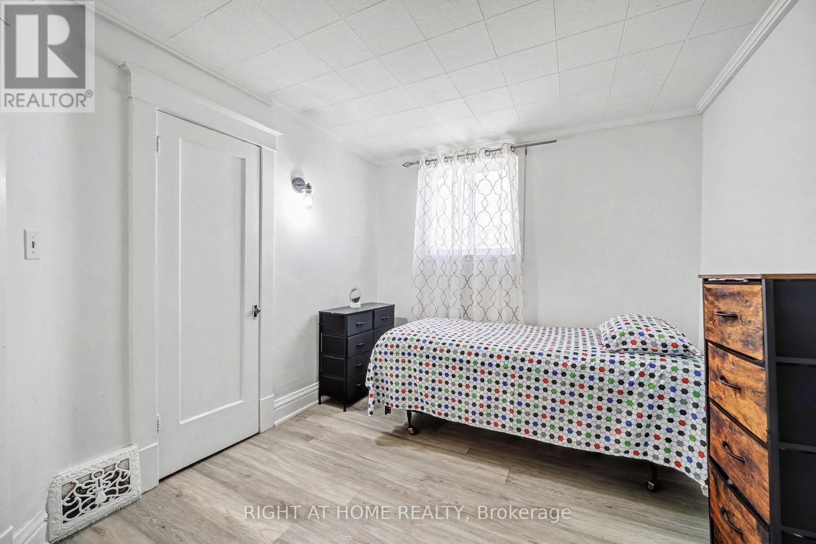 36 Berryman Avenue, St. Catharines, Ontario  L2R 3W9 - Photo 24 - X12734244