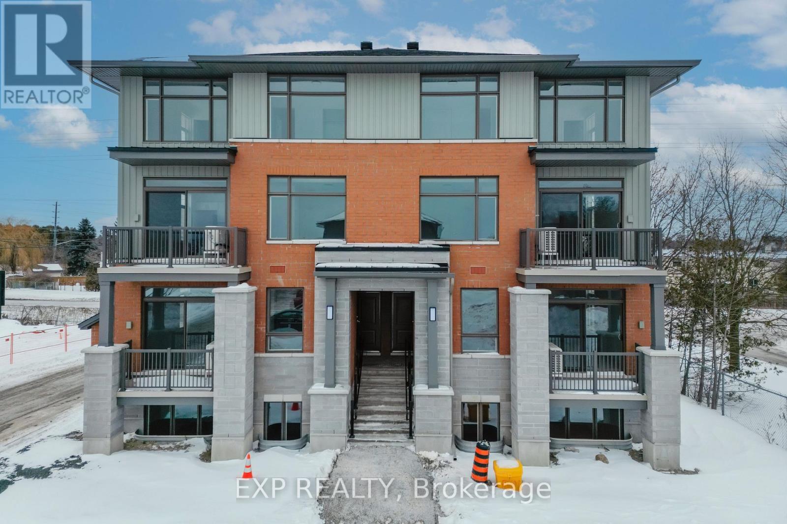 2734 Cedarview Road, Ottawa, Ontario K2J 7J8 - Photo 2 - X12734258