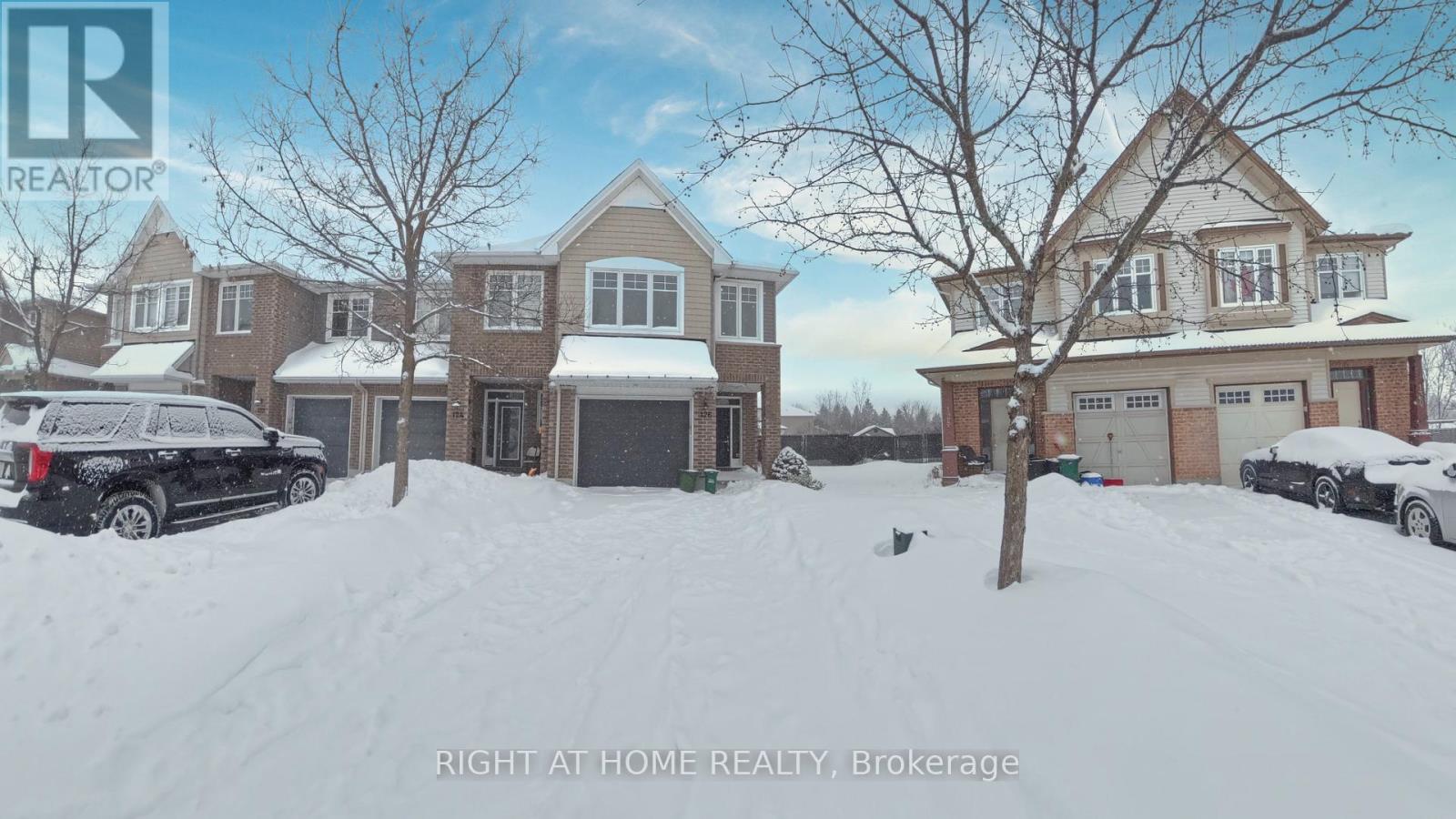 126 FLAT SEDGE CRESCENT E, Ottawa, Ontario