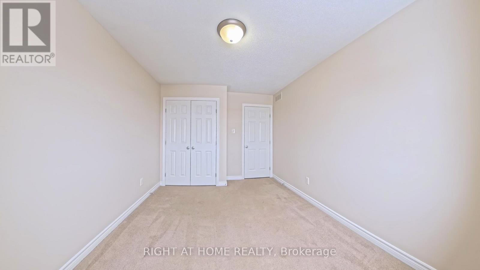 126 Flat Sedge Crescent E, Ottawa, Ontario K1T 0G8 - Photo 15 - X12734268