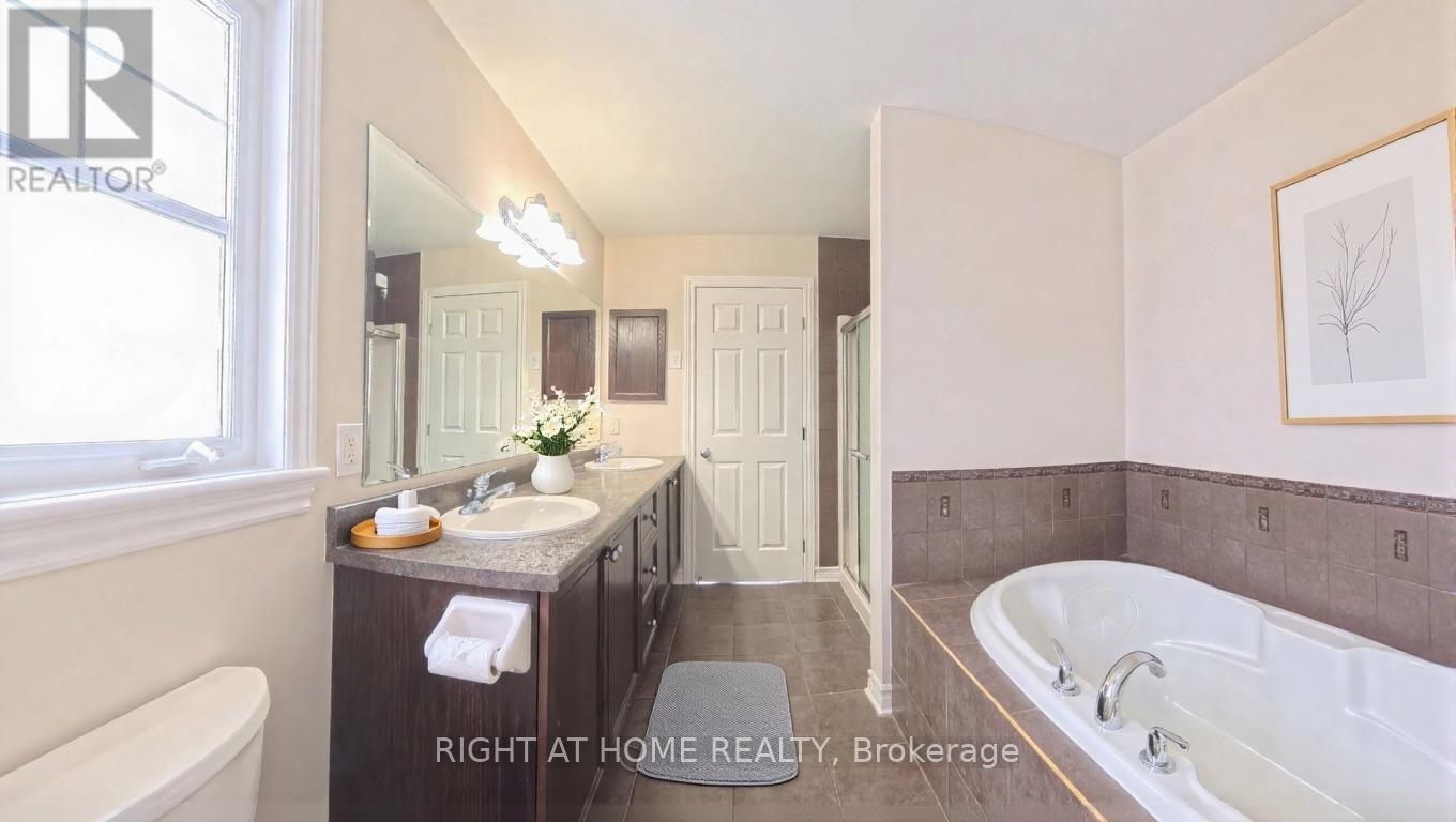 126 Flat Sedge Crescent E, Ottawa, Ontario K1T 0G8 - Photo 17 - X12734268