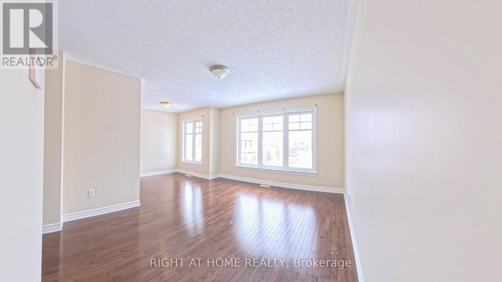 126 Flat Sedge Crescent E, Ottawa, Ontario K1T 0G8 - Photo 19 - X12734268