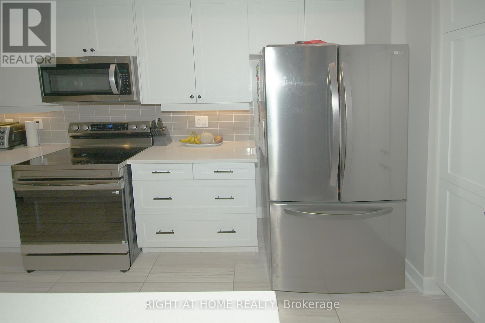 733 Twist Way, Ottawa, Ontario K2V 0M9 - Photo 3 - X12728914