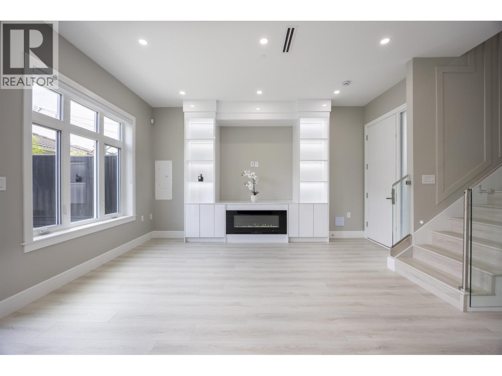 2 5808 Lanark Street, Vancouver, British Columbia  V5P 2Y4 - Photo 8 - R3083951