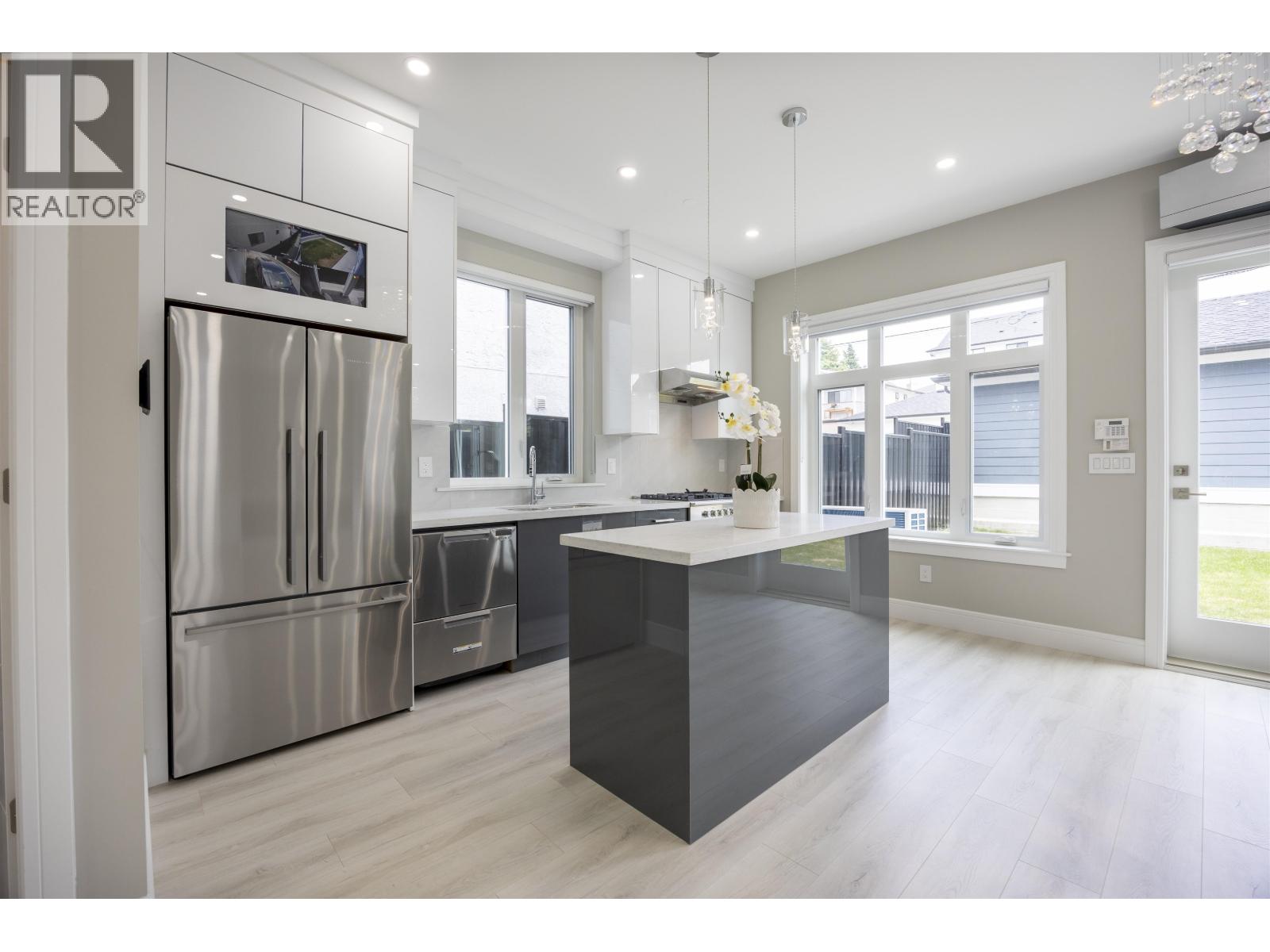 2 5808 Lanark Street, Vancouver, British Columbia  V5P 2Y4 - Photo 9 - R3083951