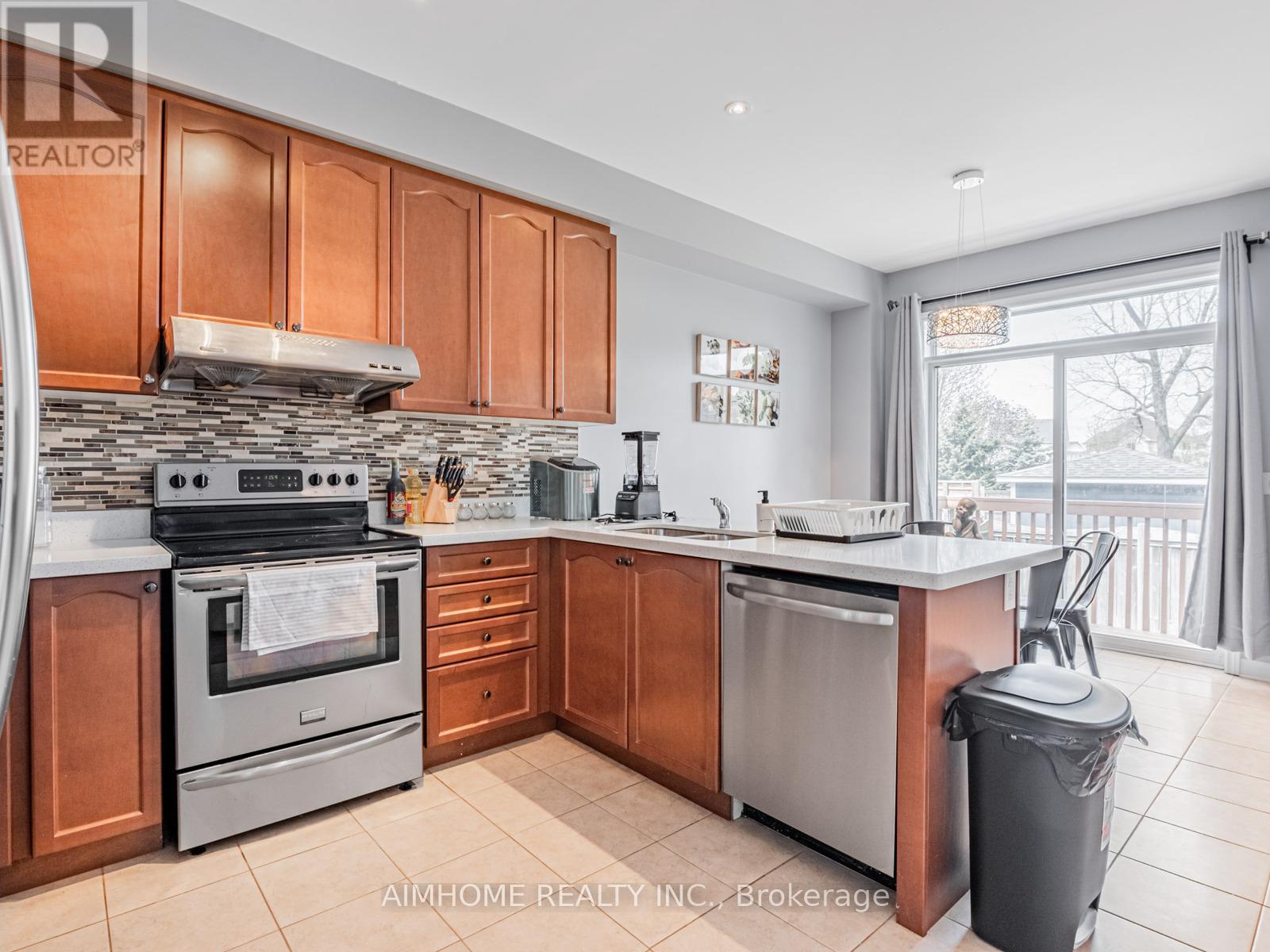 93 James Govan Drive, Whitby, Ontario  L1N 0H4 - Photo 16 - E12734280