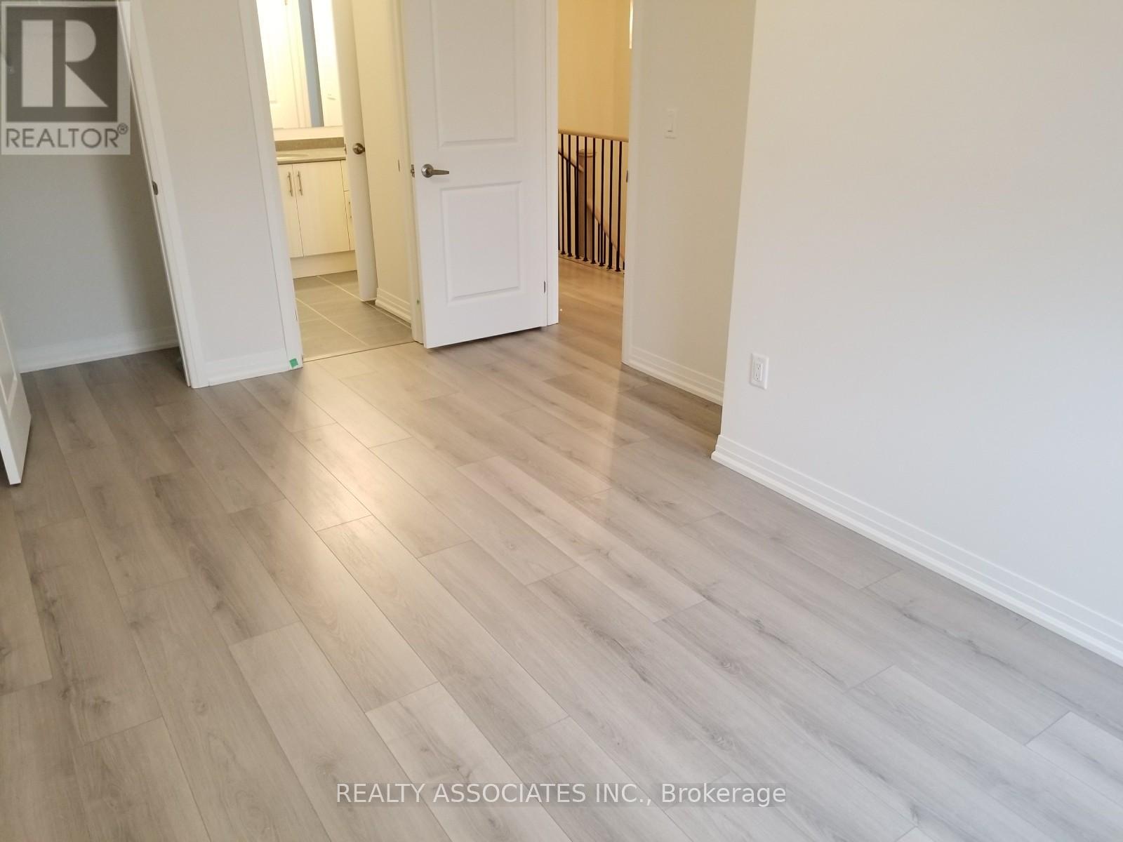 71 Schmeltzer Crescent, Richmond Hill, Ontario  L4E 1J1 - Photo 17 - N12734298