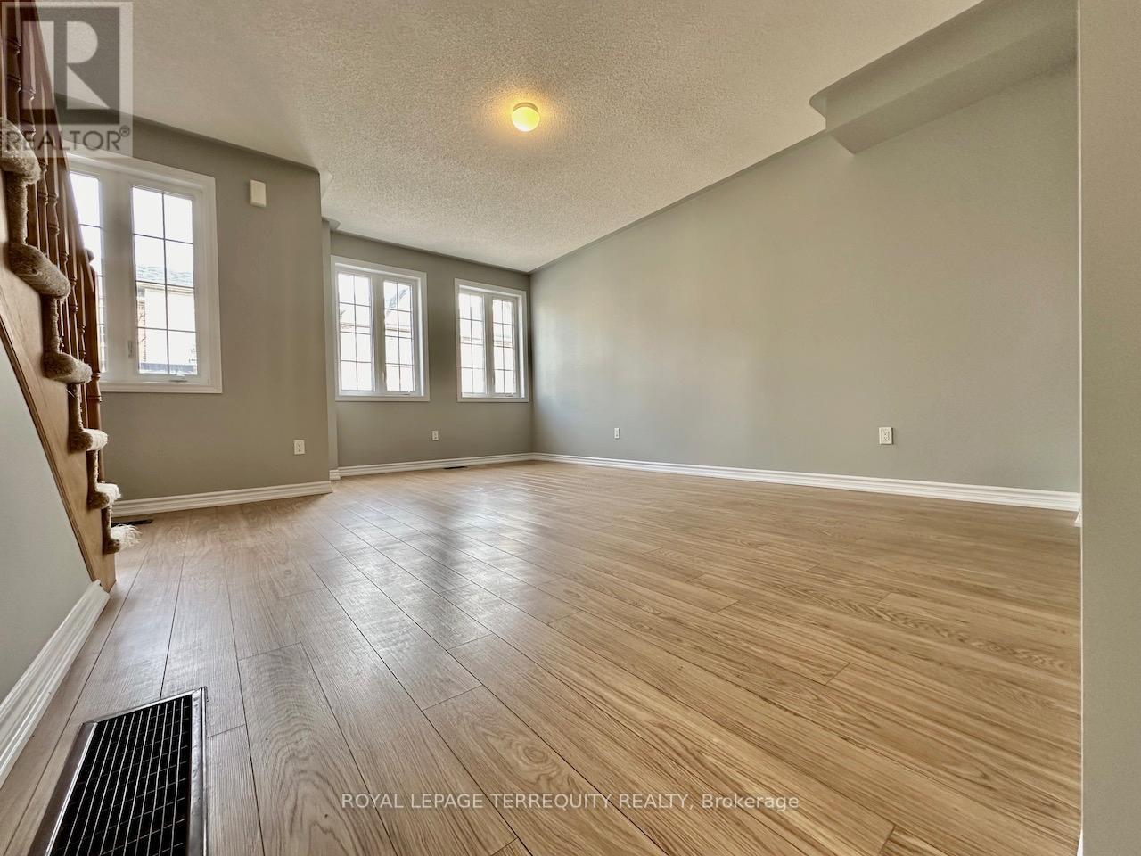 45 Kayak Heights, Brampton, Ontario  L6Z 0H9 - Photo 3 - W12734274