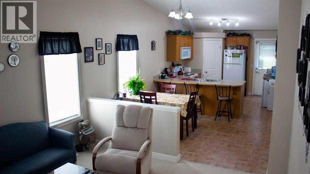 42 Joice Close, Red Deer, Alberta  T4P 4C7 - Photo 3 - A2281443