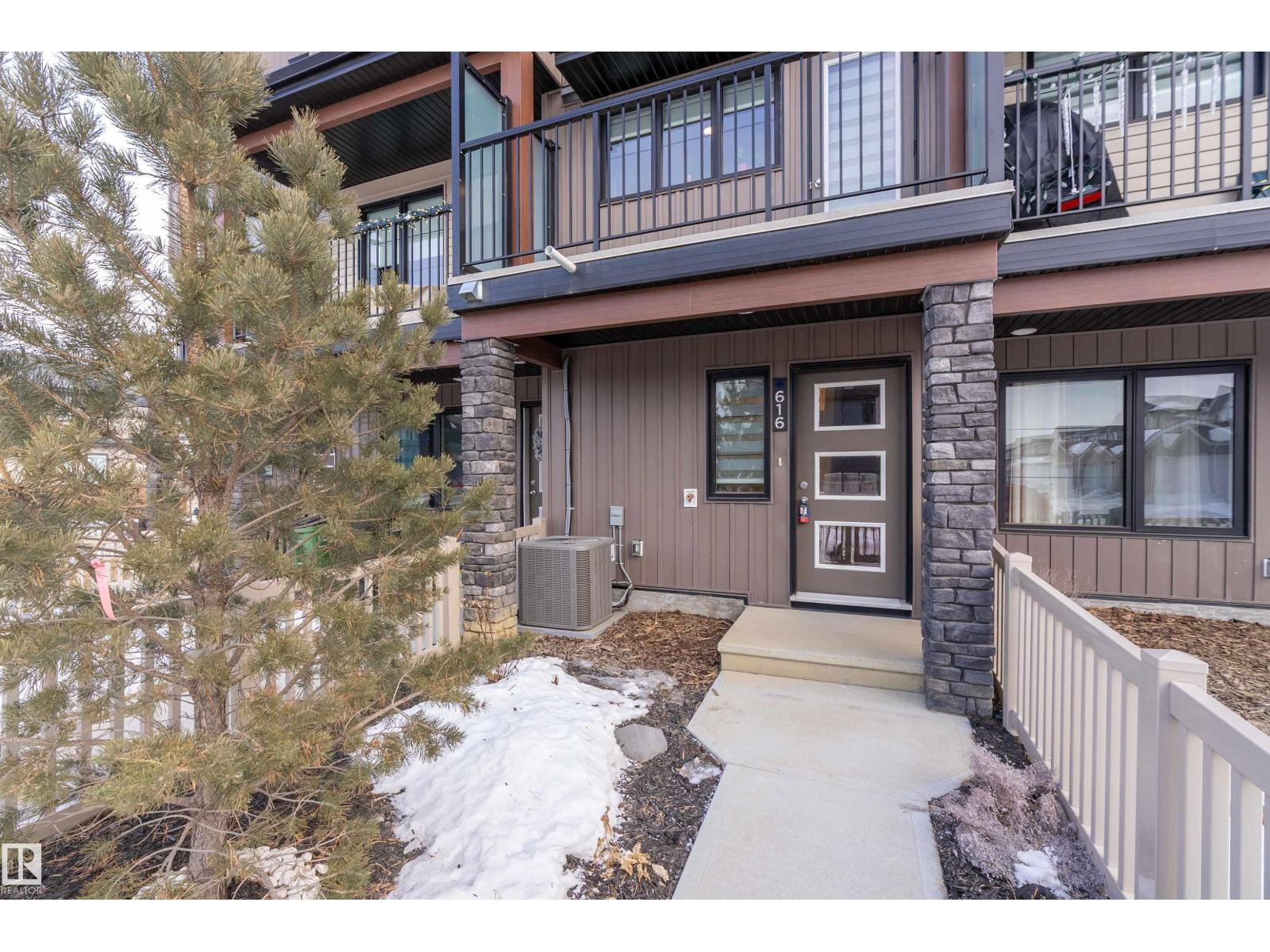 616 Kinglet Bv Nw, Edmonton, Alberta  T5S 0S9 - Photo 2 - E4471236
