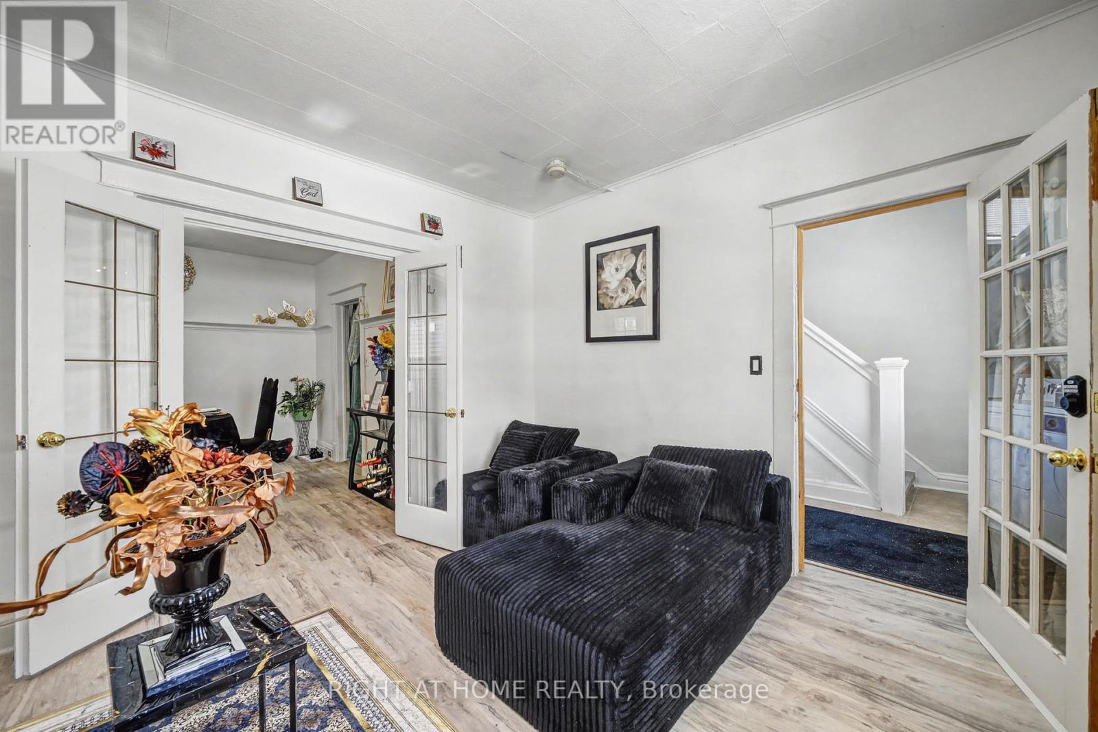 36 Berryman Avenue, St. Catharines, Ontario  L2R 3W9 - Photo 6 - X12734272