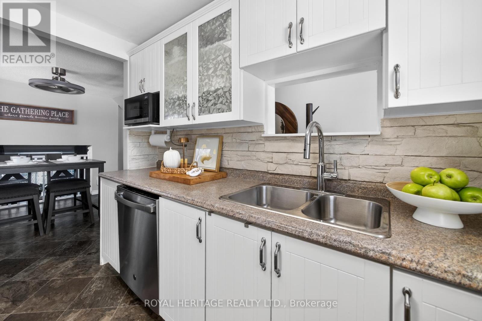 535 Shingle Bridge Place, Cambridge, Ontario  N3H 5C4 - Photo 10 - X12734294