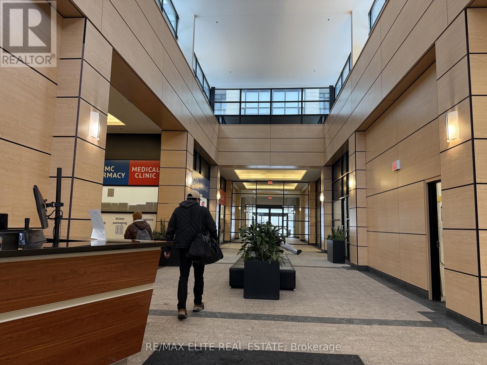 203 - 2910 Highway 7, Vaughan, Ontario  L4K 0H8 - Photo 2 - N12730532